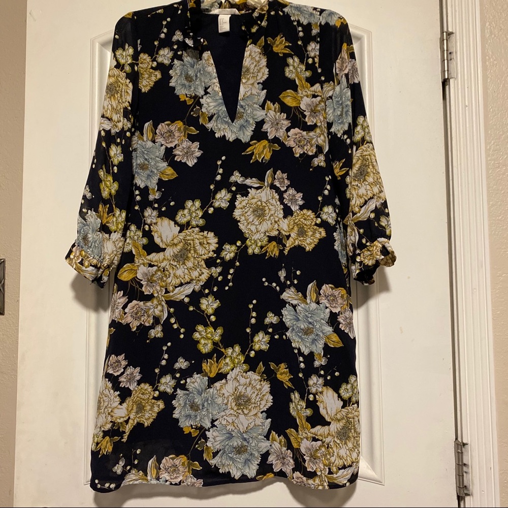 💙 H&M floral T-shirt dress 💙